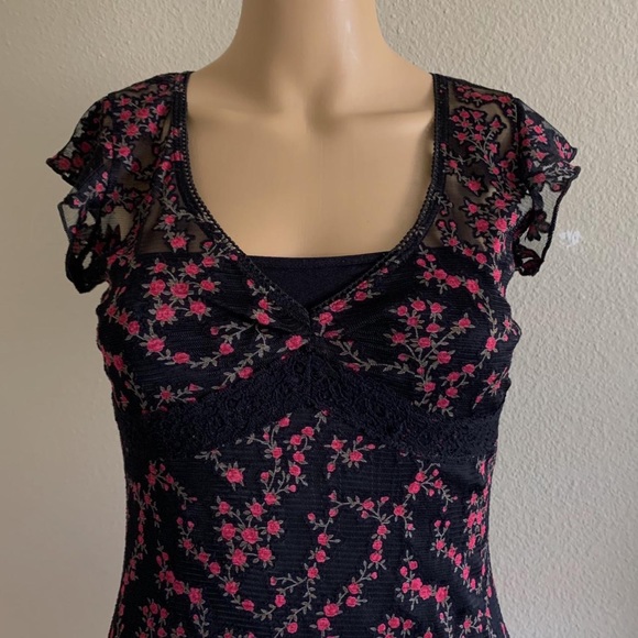 vintage floral midi dress🖤🥀 - Picture 2 of 3